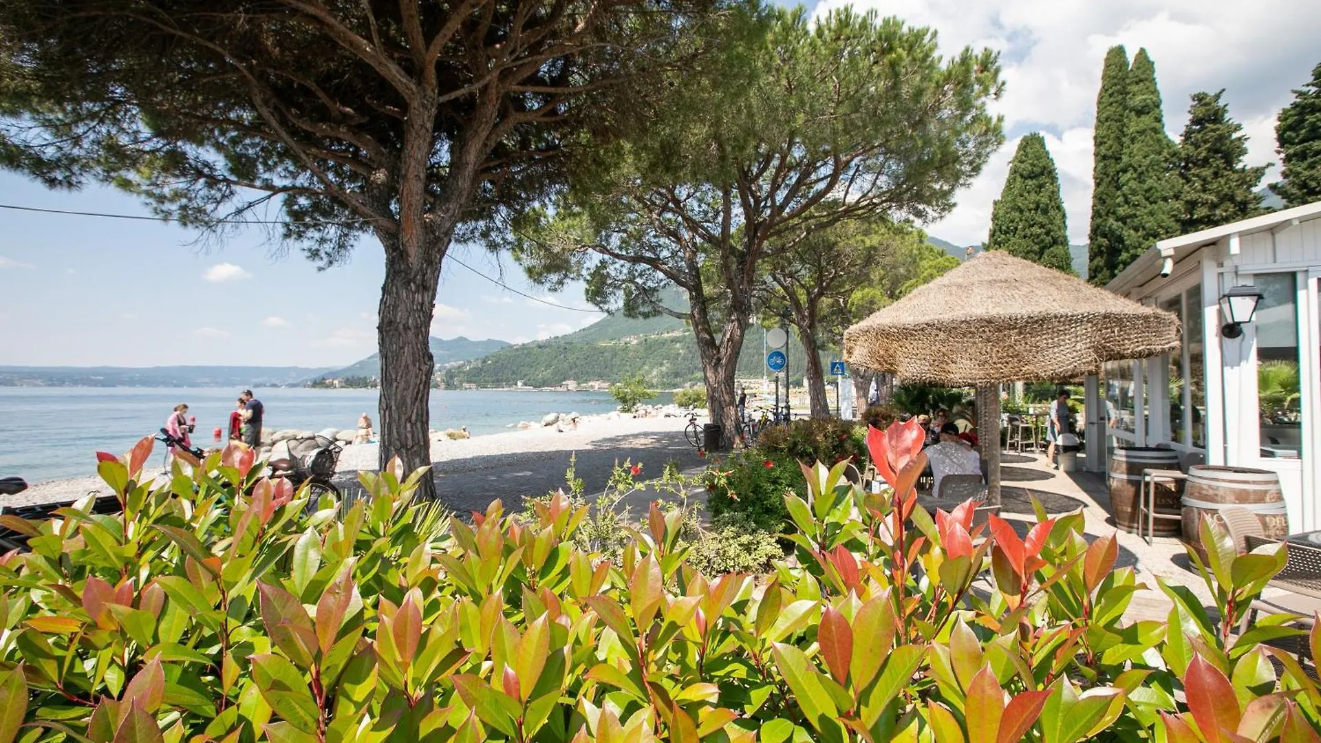 Al Peveri - Private Parking & Near Lake - Happy Rentals Toscolano Maderno Apartment