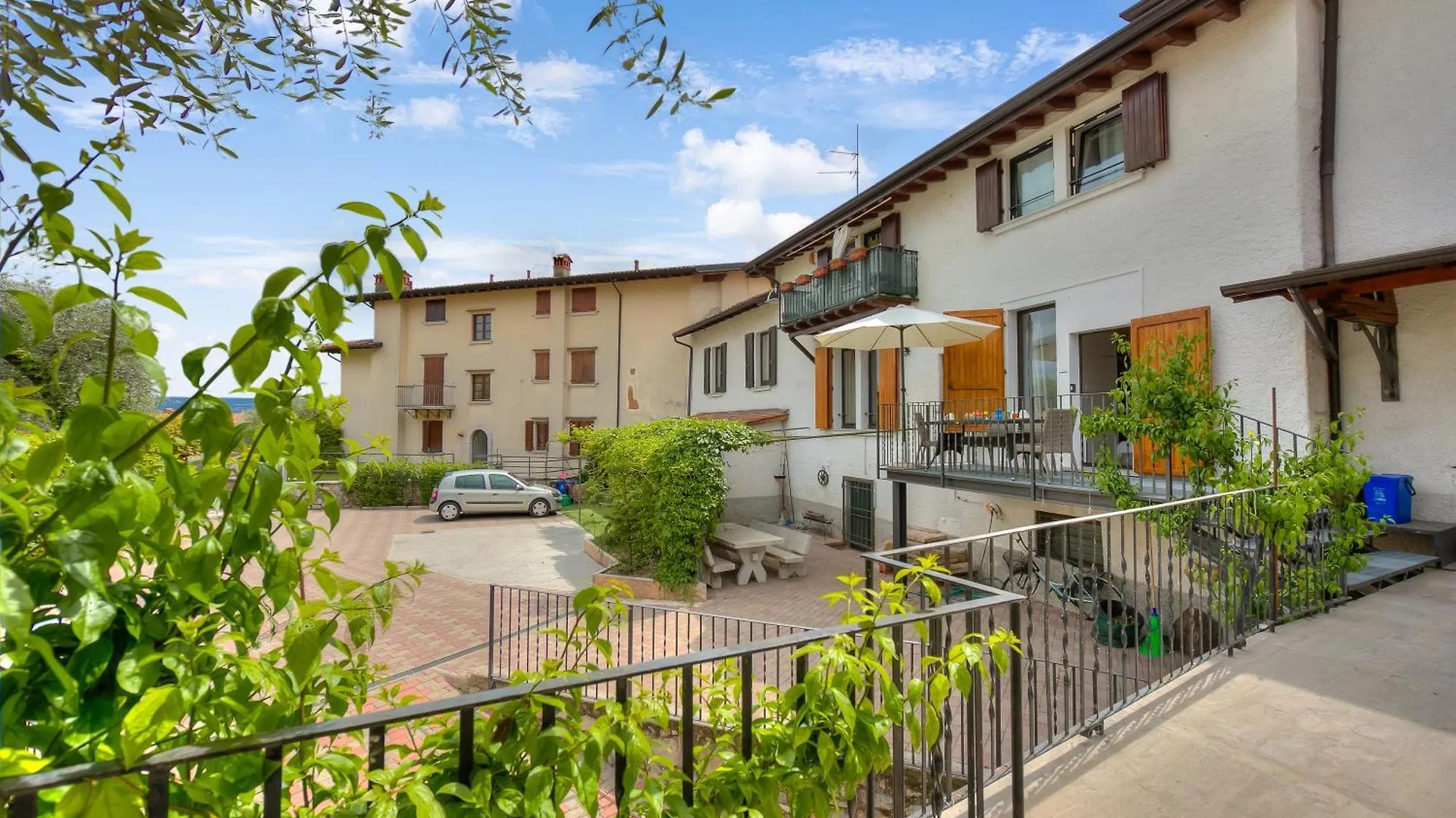 Al Peveri - Private Parking & Near Lake - Happy Rentals Toscolano Maderno
